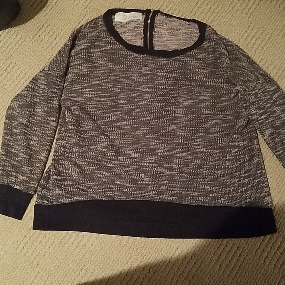 Sweater - Picture 2 of 4